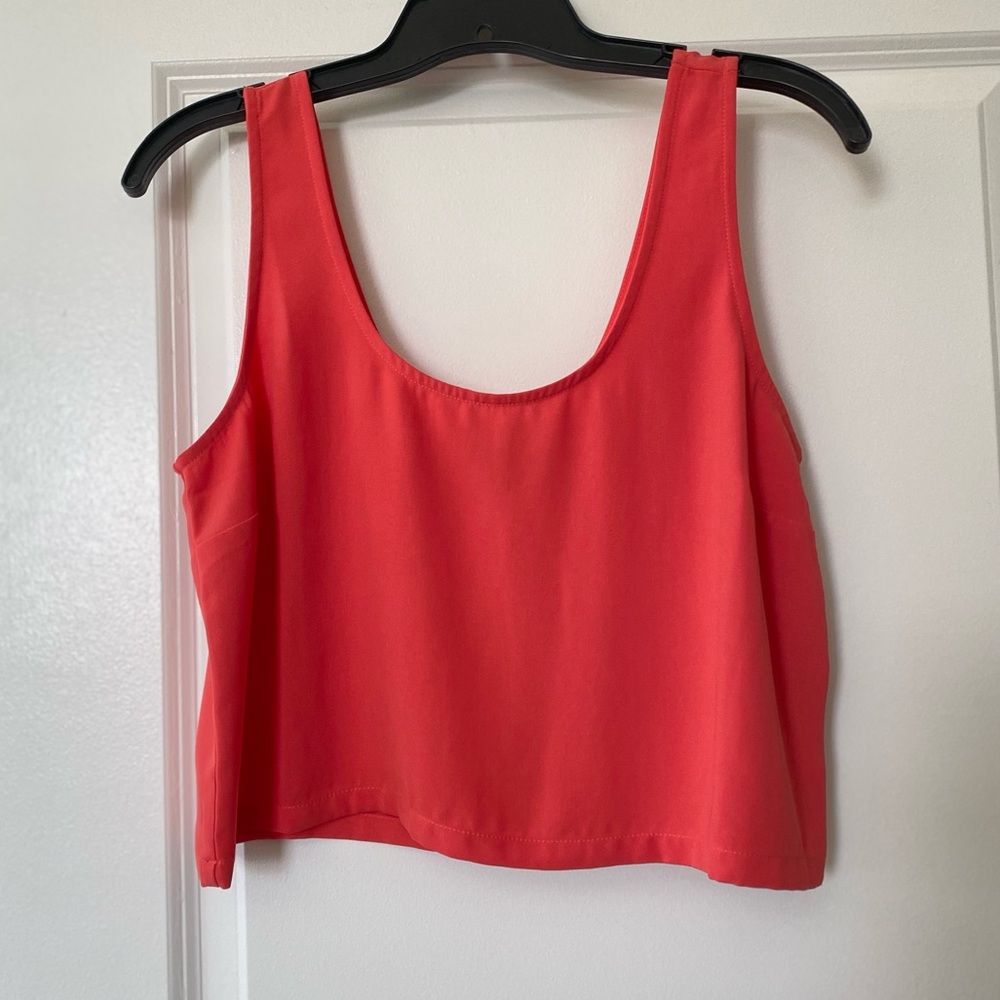 NWOT Forever 21 Orange Scoop Neck Cropped Tank - size M